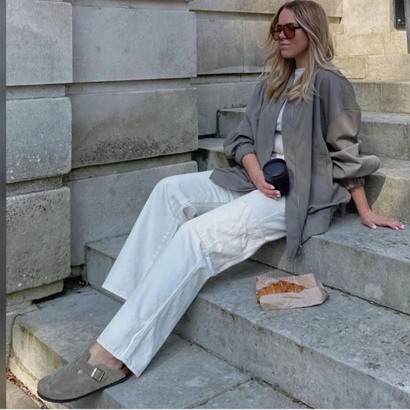 Birkenstock Boston Soft Footbed Clogs
In Taupe - Picture 4 of 15